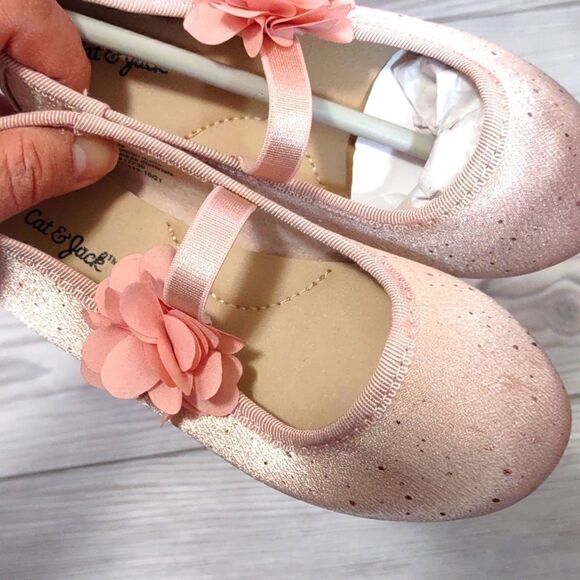 (17-2208) 🔥3/$20🔥  Cat & Jack Gianna Flats Shoes Size 6 - Picture 9 of 10